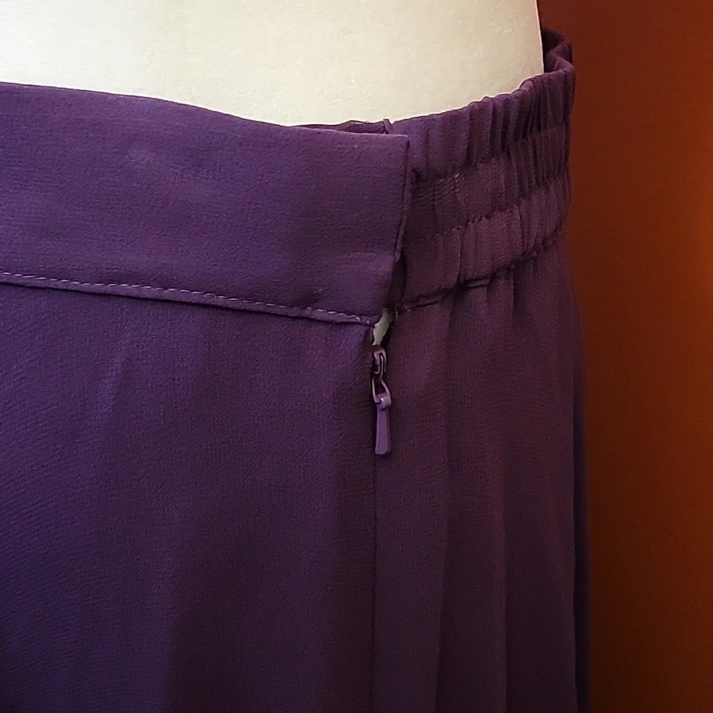 Blakc Tie Oleg Cassini Purple 100% Silk Skirt - Picture 2 of 8